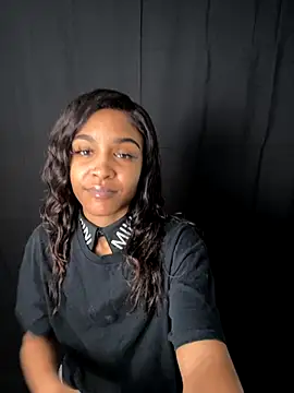 DreamofAndrea online show from November 20, 2025, 4:23 am