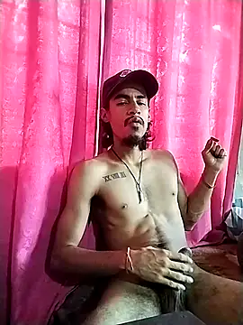 Snapshot of Blackpanter_13 chatting on November 19, 2025, 2:39 pm Blackpanter 13 online show from November 19, 2025, 2:39 pm