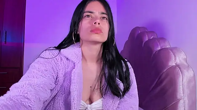 BelleVaal online show from November 28, 2025, 3:20 am