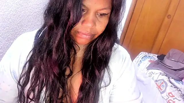 ebonycamelia online show from April 15, 2026, 4:30 am