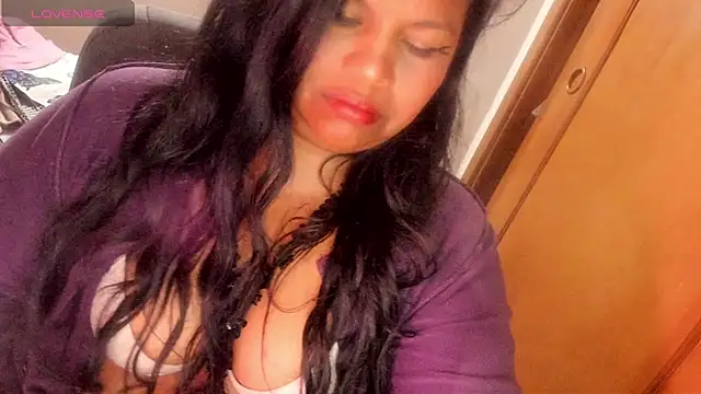 Snapshot of ebonycamelia chatting on July 15, 2026, 11:32 pm ebonycamelia online show from July 15, 2026, 11:32 pm