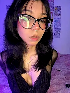 Snapshot of Valen-Foxx1 chatting on November 23, 2025, 5:07 am Valen-Foxx1 online show from November 23, 2025, 5:07 am