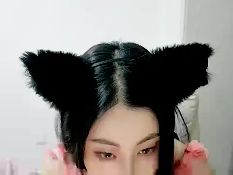 XIAOFENG-2025 online show from November 24, 2025, 8:14 am