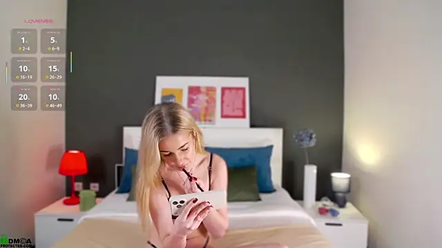 EmilyNoiri online show from November 26, 2025, 1:39 am