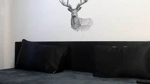 sweetl30 online show from February 19, 2026, 6:42 am