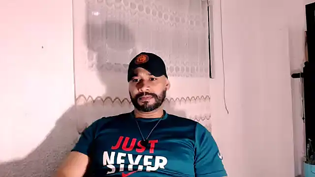 musclehetero online show from July 5, 2026, 1:23 am