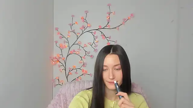 Stella XO online show from March 25, 2026, 6:19 am