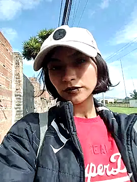 Zoe addiction online show from November 30, 2025, 1:59 pm