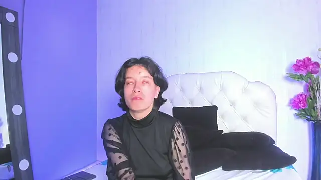 CoralAndOcean  online show from December 18, 2025, 9:43 pm