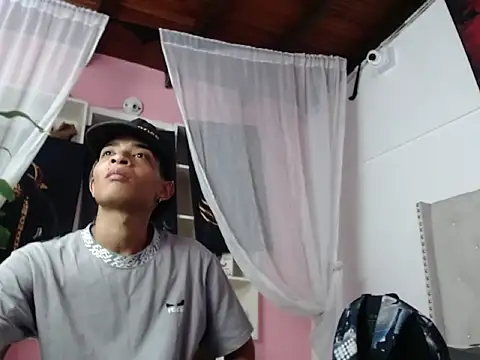 crissex3 online show from March 9, 2026, 1:15 pm