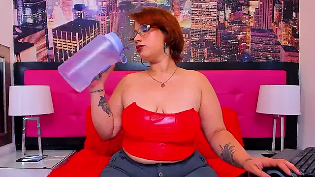 MillyHotsoon online show from March 4, 2026, 11:16 am