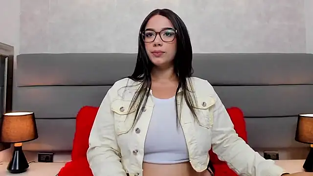 MillyHotsoon online show from April 11, 2026, 3:11 am