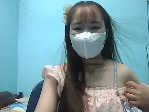 LinhChi09 online show from June 17, 2026, 3:31 am