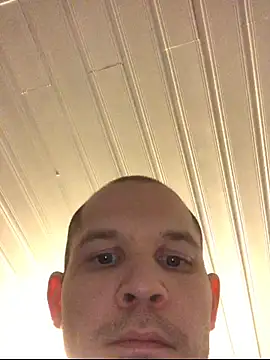 Spielzeugtwink online show from December 1, 2025, 6:57 pm