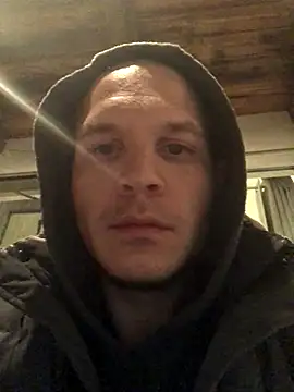 Spielzeugtwink online show from December 3, 2025, 7:56 pm