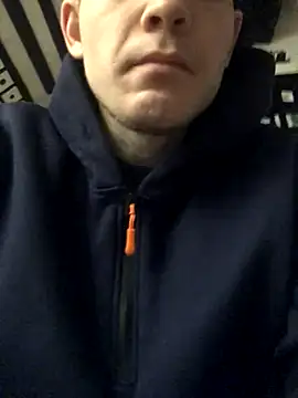 Spielzeugtwink online show from December 14, 2025, 11:37 am