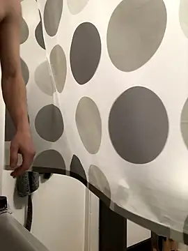 Spielzeugtwink online show from January 9, 2026, 5:15 pm