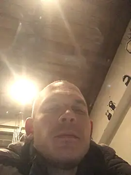 Spielzeugtwink online show from March 17, 2026, 10:46 pm