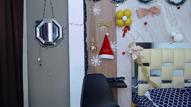 sweett love  online show from December 21, 2025, 3:46 am