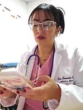 Snapshot of JustSamantha_ chatting on November 26, 2025, 12:06 pm JustSamantha online show from November 26, 2025, 12:06 pm