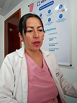 JustSamantha  online show from April 18, 2026, 7:07 pm