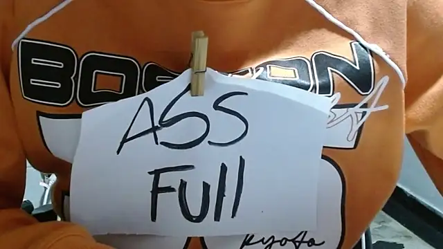 Snapshot of SLUT_MESSY_DIRTY chatting on November 20, 2025, 4:40 pm SLUT MESSY DIRTY online show from November 20, 2025, 4:40 pm