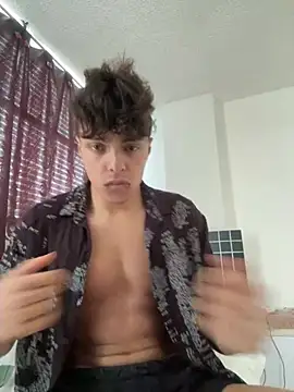 Snapshot of RossStrom chatting on January 14, 2026, 5:07 pm RossStrom online show from January 14, 2026, 5:07 pm