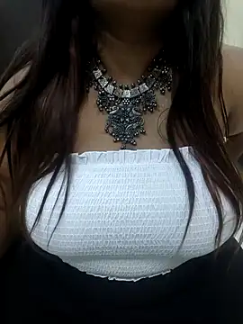 Snapshot of mamtha-tamil chatting on February 24, 2026, 5:55 pm mamtha-tamil online show from February 24, 2026, 5:55 pm