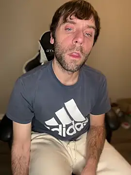 Snapshot of strippingmale1 chatting on November 20, 2025, 12:44 am strippingmale1 online show from November 20, 2025, 12:44 am