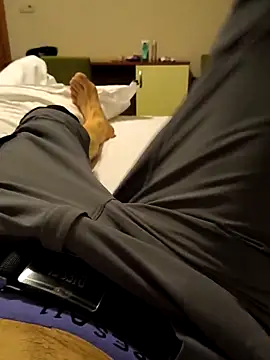 00x0x00 online show from April 20, 2026, 7:04 pm