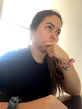 Little  Danni1 online show from December 1, 2025, 8:47 pm