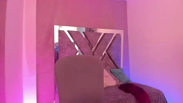 frany wolf  online show from December 21, 2025, 4:52 am