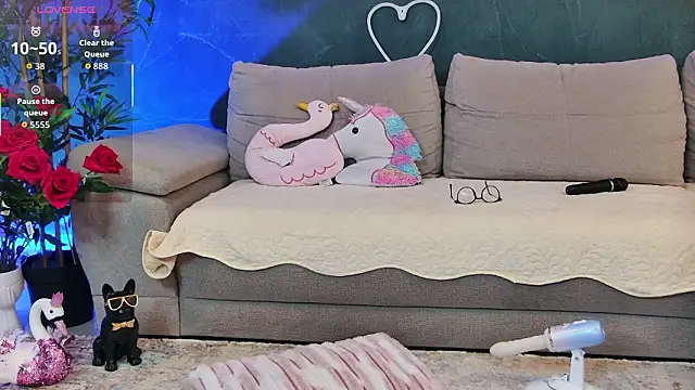 AlessiaDebbie online show from February 21, 2026, 9:05 pm