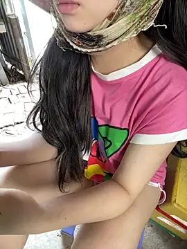 XndSeraphina online show from February 5, 2026, 4:50 am