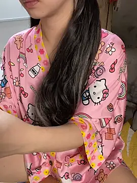 XndSeraphina online show from February 6, 2026, 4:50 am