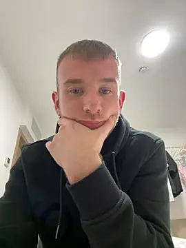 Girth king22 online show from November 26, 2025, 9:38 pm