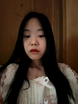 Snapshot of Kiee-lee chatting on November 24, 2025, 6:57 am Kiee-lee online show from November 24, 2025, 6:57 am