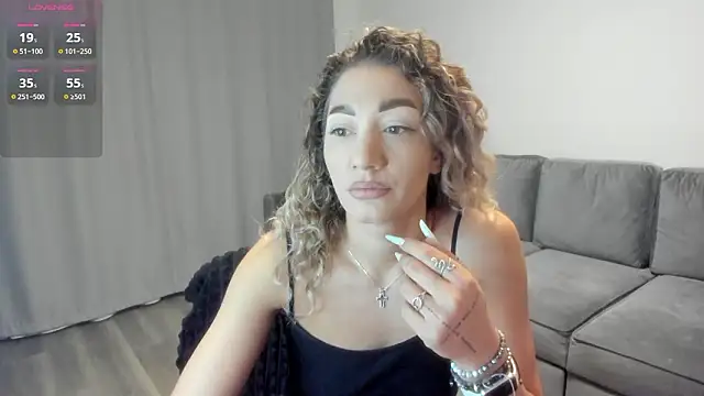 Snapshot of rossana_doll chatting on January 17, 2026, 3:28 pm rossana doll online show from January 17, 2026, 3:28 pm