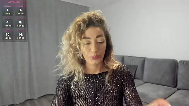 Snapshot of rossana_doll chatting on January 19, 2026, 6:39 am rossana doll online show from January 19, 2026, 6:39 am