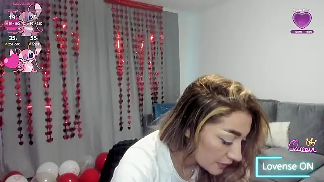 Snapshot of rossana_doll chatting on February 13, 2026, 7:48 am rossana doll online show from February 13, 2026, 7:48 am