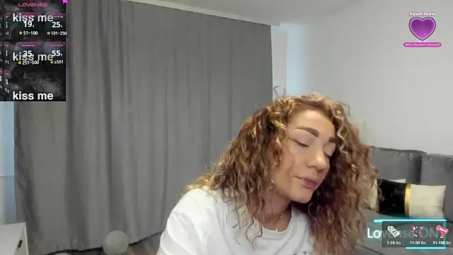 Snapshot of rossana_doll chatting on February 21, 2026, 8:15 am rossana doll online show from February 21, 2026, 8:15 am