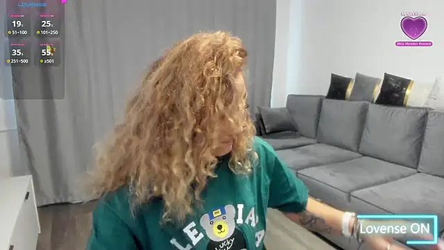 Snapshot of rossana_doll chatting on February 25, 2026, 7:40 am rossana doll online show from February 25, 2026, 7:40 am