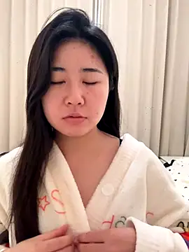 Momo168168 online show from November 24, 2025, 2:00 am