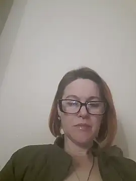 LanaOlbenst online show from April 8, 2026, 10:10 pm