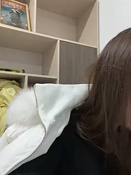 GYYoo online show from December 4, 2025, 7:06 am