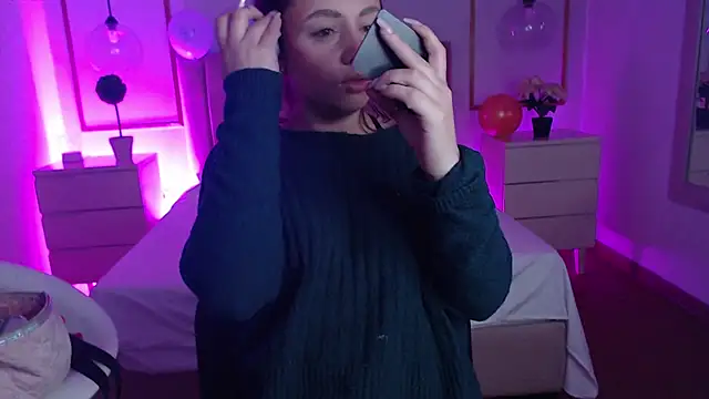 Alice Sinclair  online show from November 26, 2025, 12:39 pm