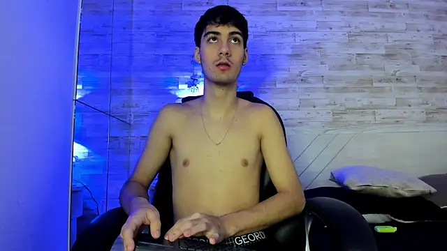 Emir Ozan  online show from December 2, 2025, 11:26 am