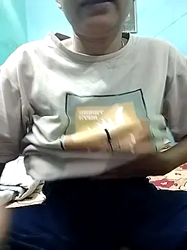 Miss tinaaa online show from November 23, 2025, 8:58 am