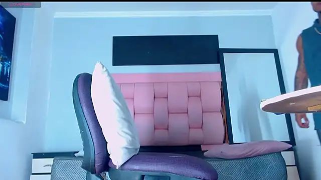 Hot Latino x online show from February 6, 2026, 12:41 pm