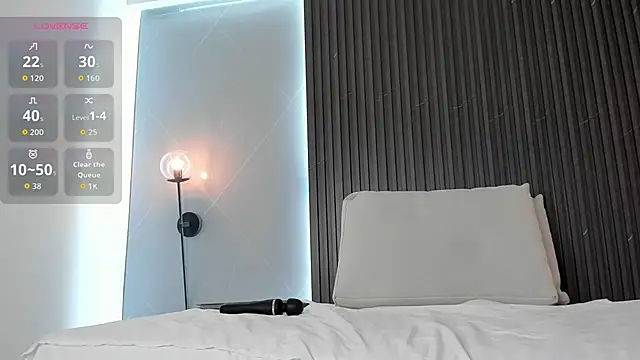 mia dollce online show from March 23, 2026, 11:14 am